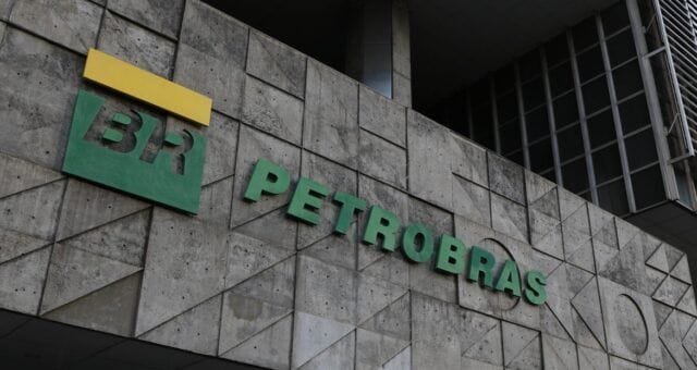 Petrobras reduz preço do diesel para distribuidoras após medida do governo federal