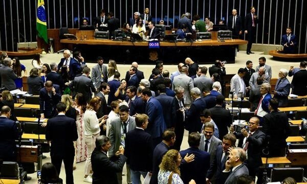 Congresso vota LDO de 2024 nesta terça