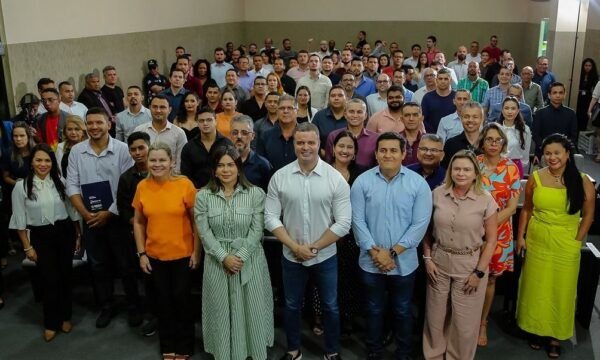 Detran Amazonas empossa 80 novos servidores aprovados em concurso público