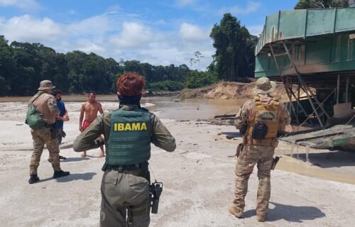 Operação combate garimpo na fronteira entre Brasil e Colômbia