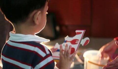 Comissão aprova projeto que aumenta pena de quem discriminar pessoa com autismo