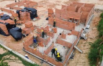 moradias-na-compensa_foto-tiago-correa-divulgacao-e1705596159586