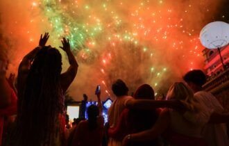 Réveillon do Largo dá boas vindas a 2024 em noite histórica com 28 mil pessoas