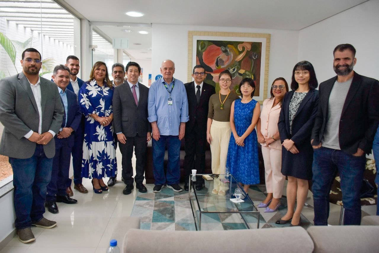 nucleo-de-relacoes-internacionais-da-aleam-coordenado-pelo-deputado-joao-luiz-assina-termos-de-adesao-com-secretarias-do-governo-do-amazonas