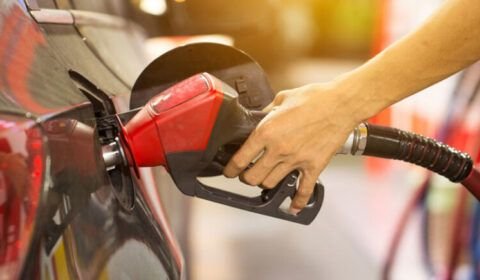 economia-gasolina-e-diesel-terao-aumento-de-12-centavos-nas-refinarias-2