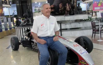 noticia_fvee_2017_09_15a_shopping_iguatemi_ribeirao_preto_recebe_exposicao_da_formula_vee_com_presenca_wilson_fittipaldi_01