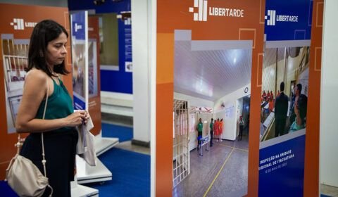 53573369831-5b0ebf402b-c-1