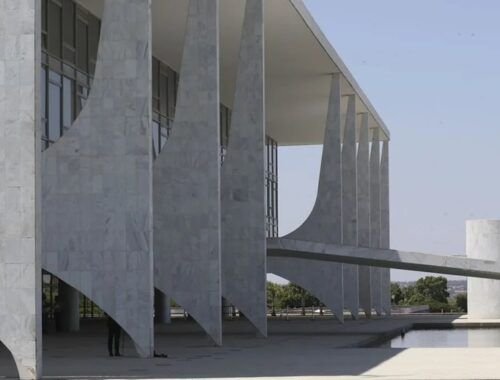 fachada_do_palacio_do_planalto_antcrz_abr_2709221136