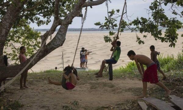 seca-historica-do-rio-solimoes