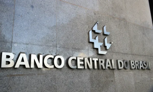 banco_central_mcajr_abr_0104222276-2-2