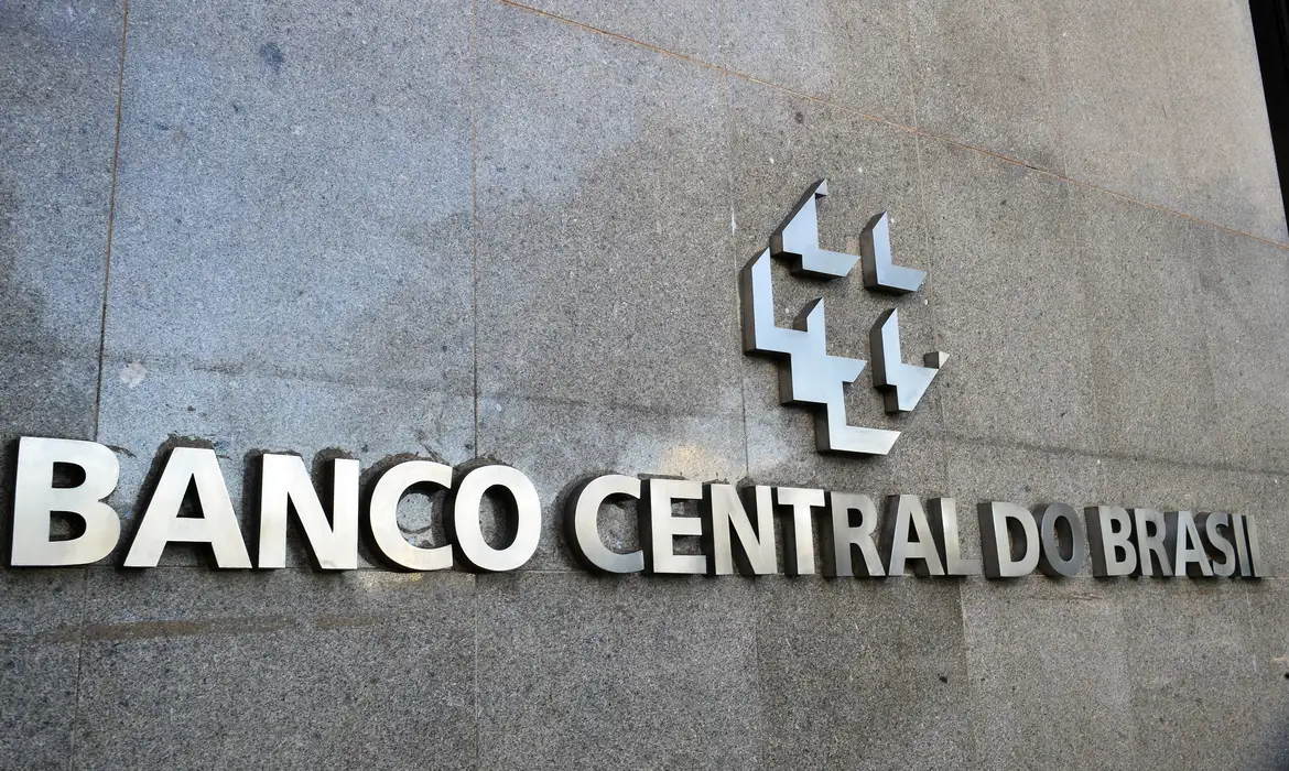 banco_central_mcajr_abr_0104222276-2-2