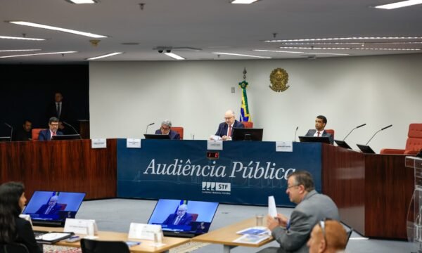 stf-realiza-debate-sobre-vincu