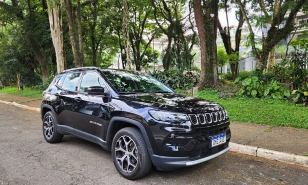 jeep-compass-2025-consolida-su