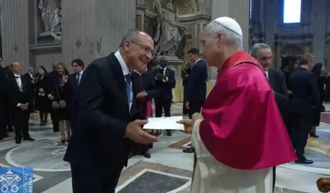 alckmin-entrega-ao-papa-convit