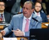 aziz-exige-acao-do-governo-por