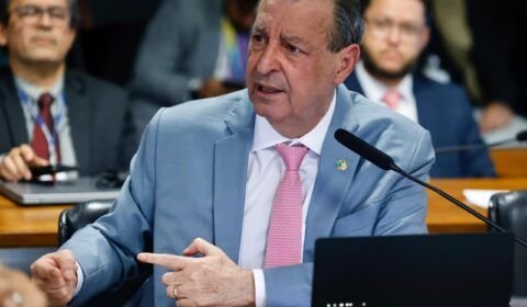 aziz-exige-acao-do-governo-por