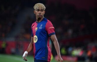 barcelona-yamal-negocia-renova