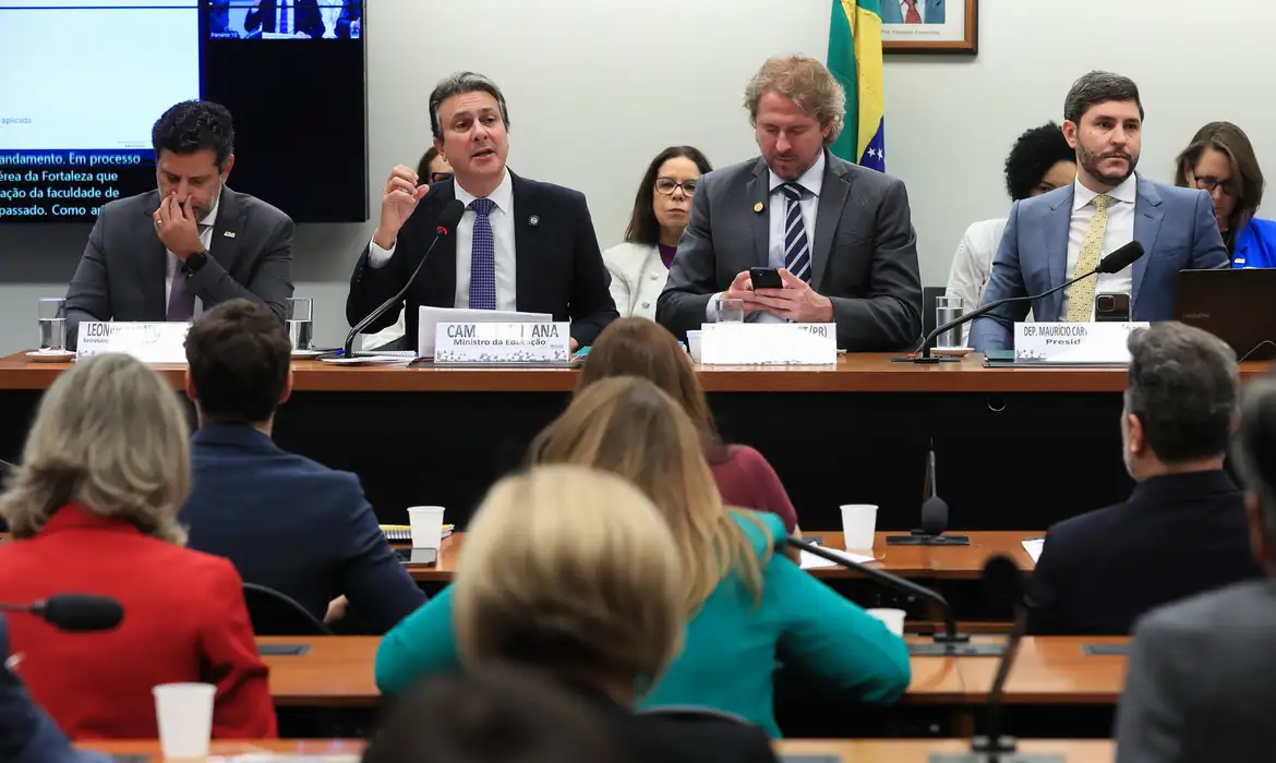 camilo-novas-regras-para-ead-p