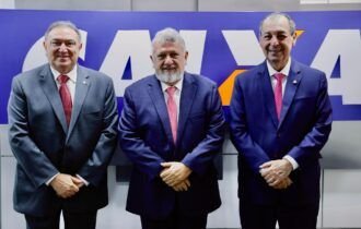 omar-reune-com-presidente-da-c