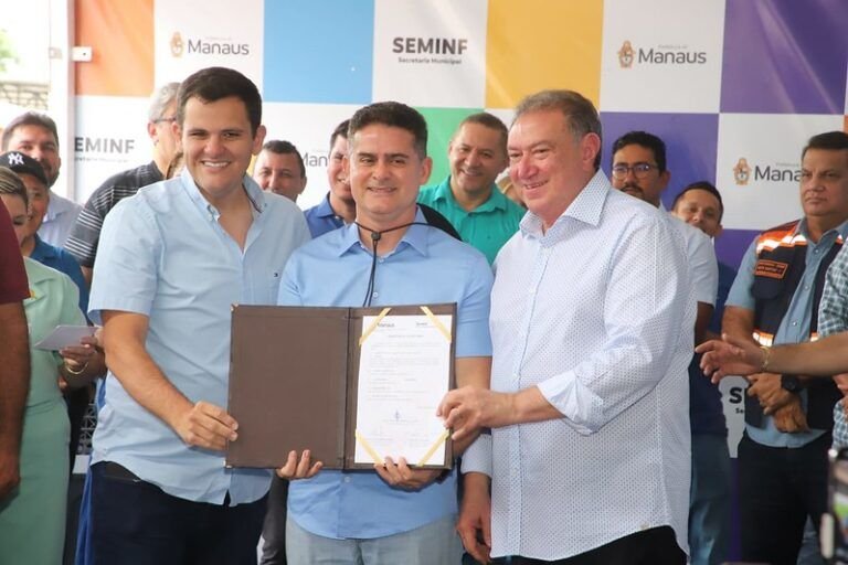 prefeito-david-almeida-assina-