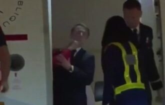 presidente-da-franca-leva-tapa