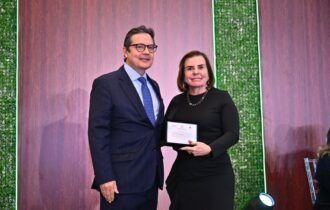 presidente-do-tce-am-e-homenag