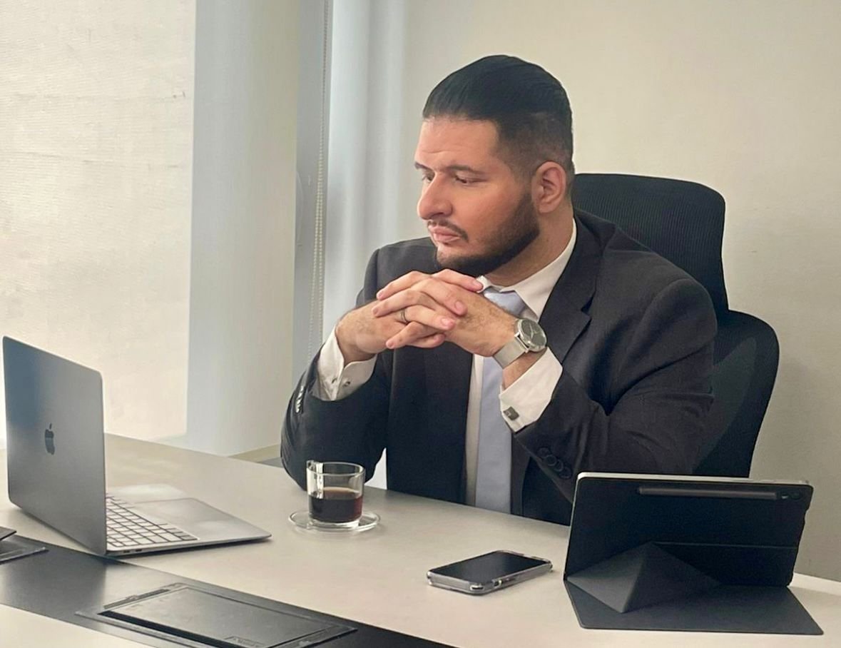 lucas-harles-advogado-empresarial