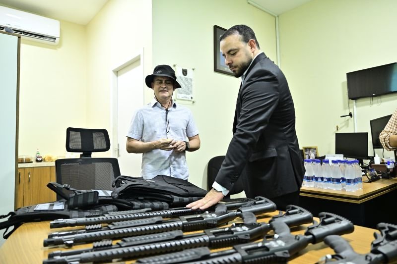 prefeito-david-almeida-reforca-seguranca-em-manaus-com-novos-armamentos-e-equipamentos-para-a-guarda-municipal-2