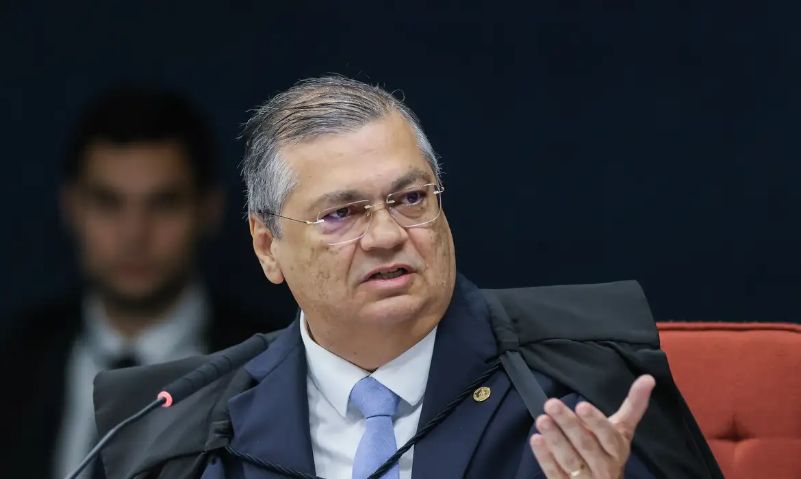 dino-suspende-multa-de-r-1-mil