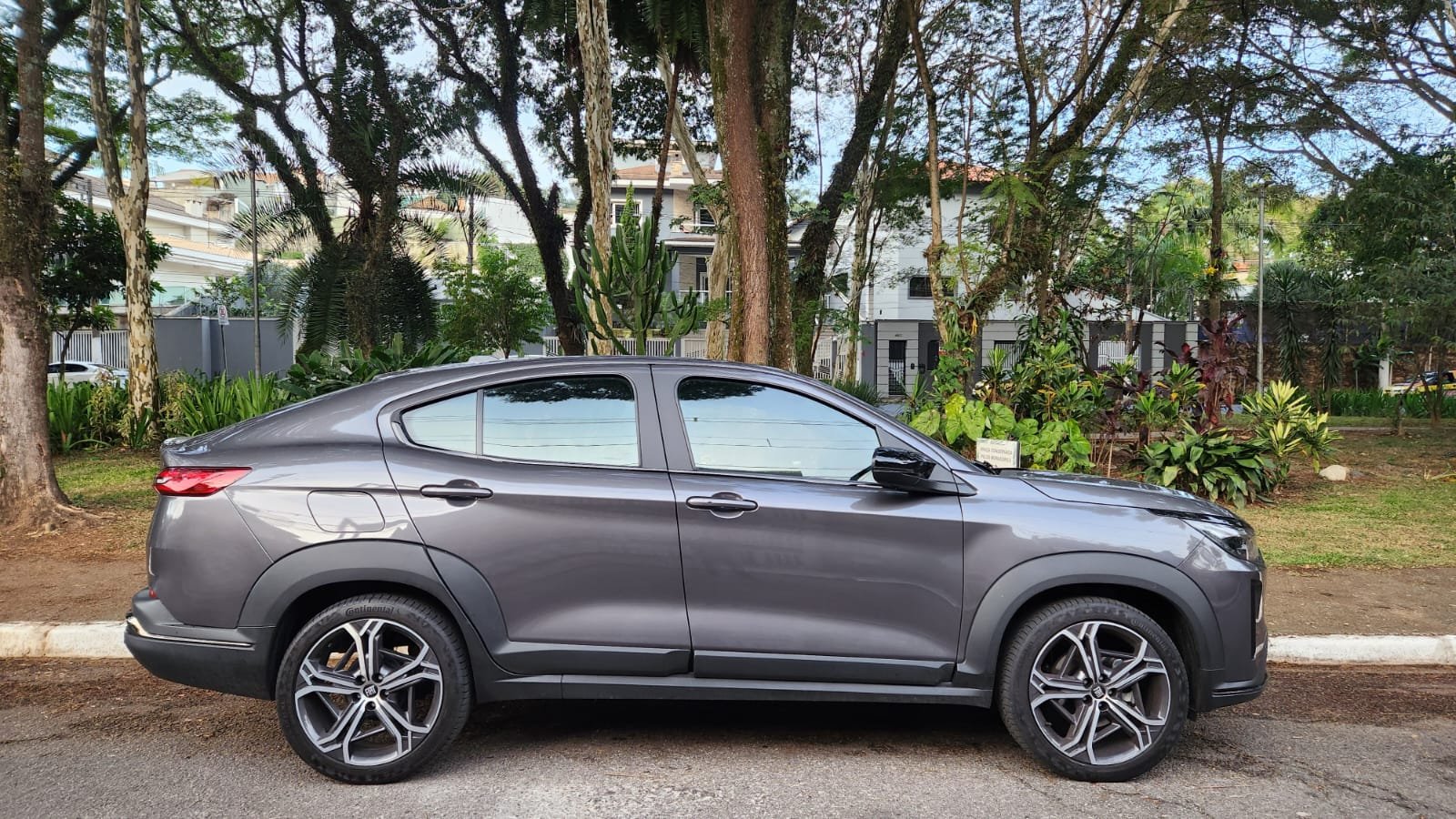 fiat-fastback-2025-hibrido-ofe