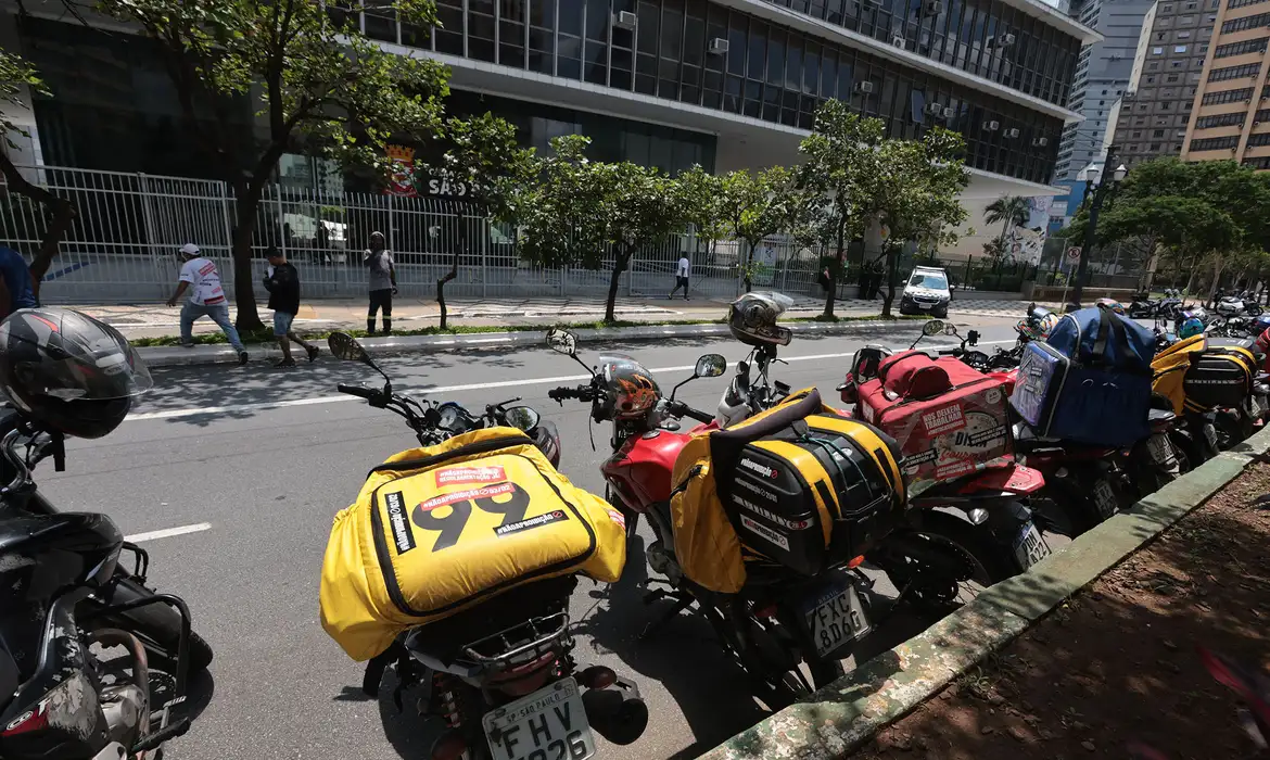 governo-estuda-abertura-de-cre