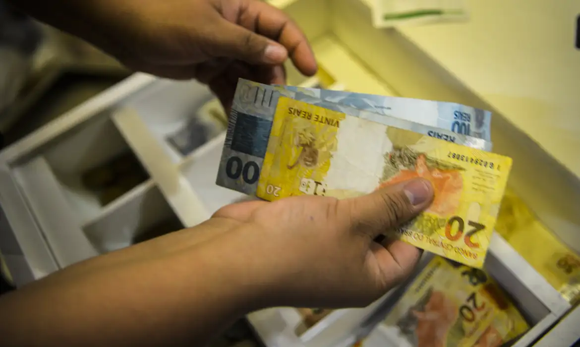 mercado-eleva-previsao-de-expa