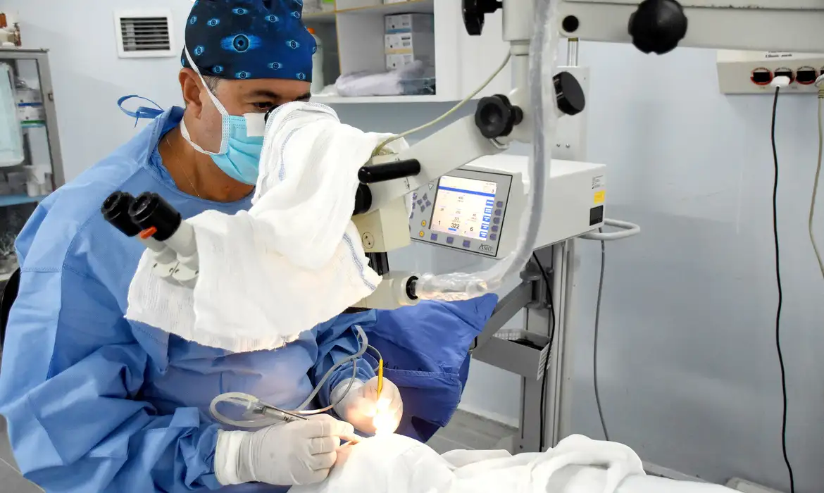 mutiroes-de-saude-ocular-vao-a