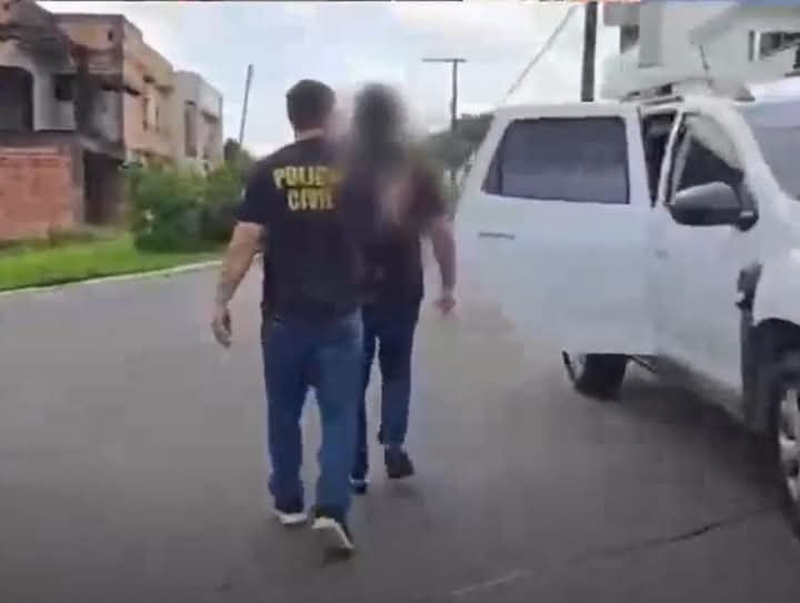 pastor-pai-de-santo-e-gerente-