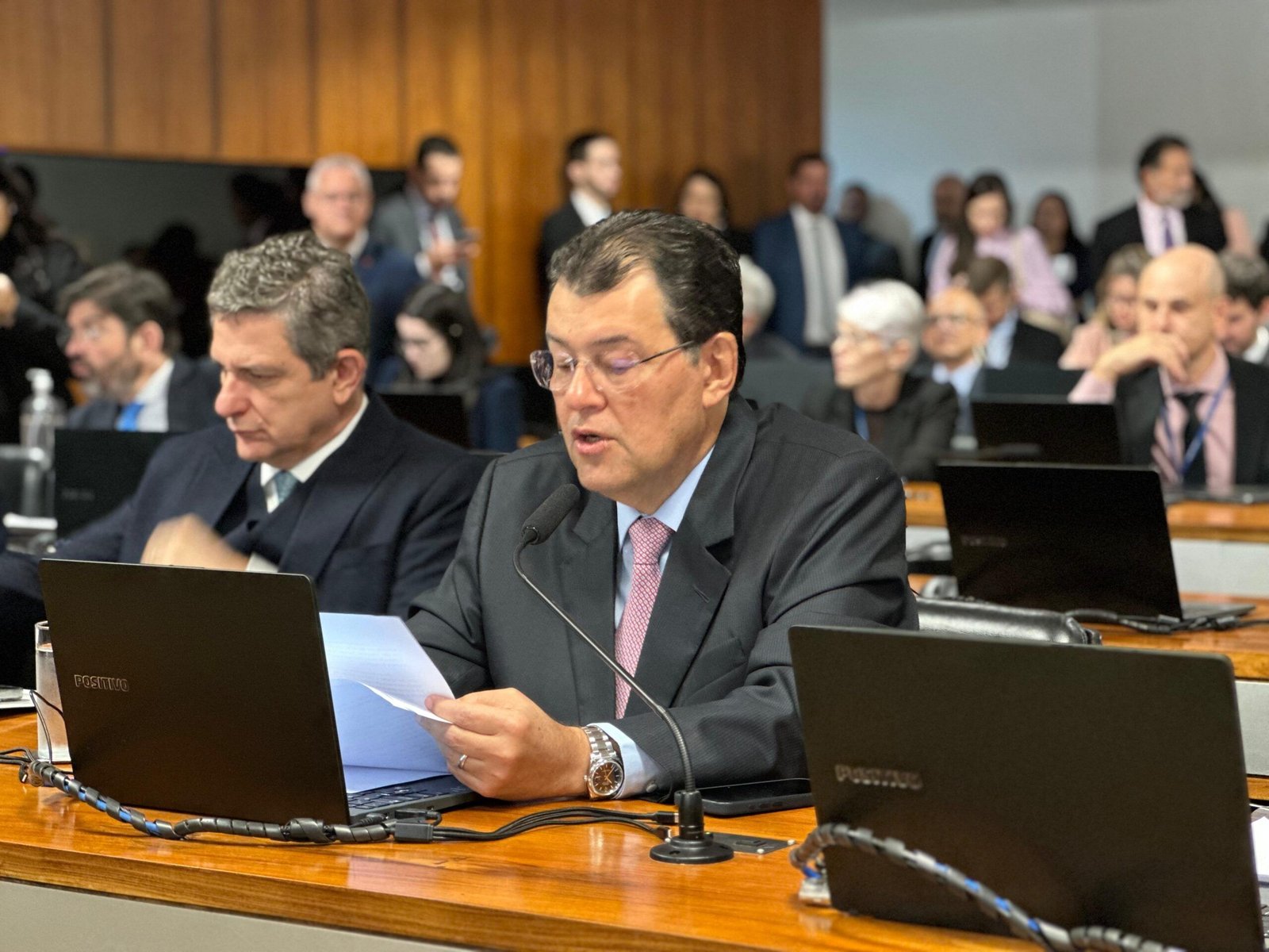 pl-de-eduardo-braga-que-cria-c
