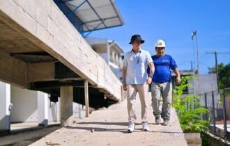 Prefeito David Almeida fiscaliza obras de UBSs nas zonas Oeste e Sul e reforça compromisso com saúde de qualidade para todos