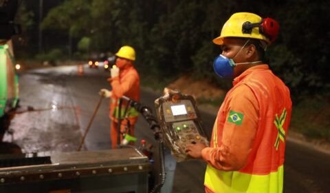 Prefeitura de Manaus avança com obras de recapeamento noturno na avenida do Turismo