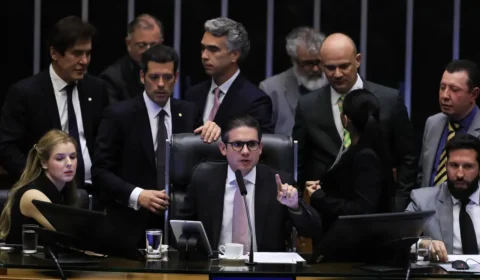 camara-aprova-urgencia-para-pr