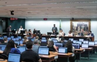 ccj-da-camara-analisa-hoje-pec