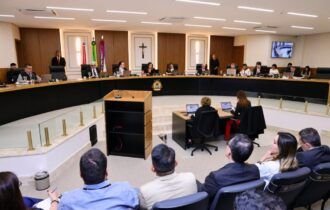 foto-filipe-jazz-sessao-do-pleno-08-07-2025-scaled