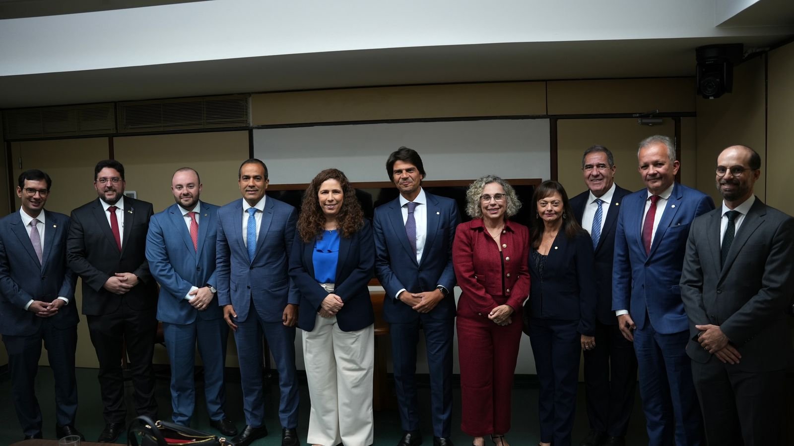 grupo-de-trabalho-debate-refor