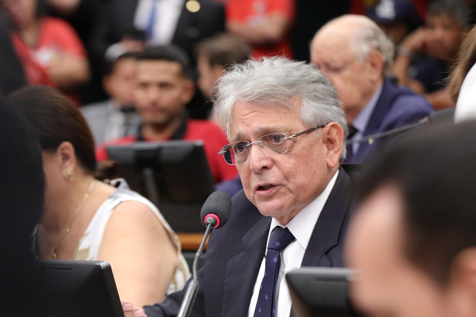 pauderney-aprova-convite-a-pre