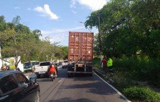 prefeitura-apreende-caminhao-s