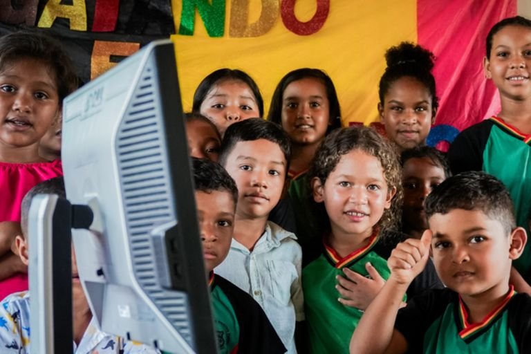 amazonas-chega-a-25-de-escolas