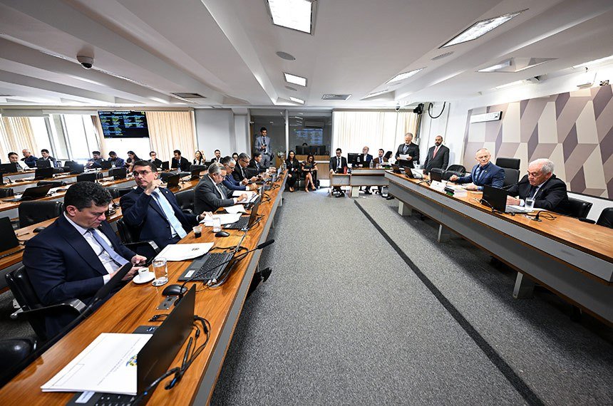 ccj-aprova-fim-de-fianca-para-