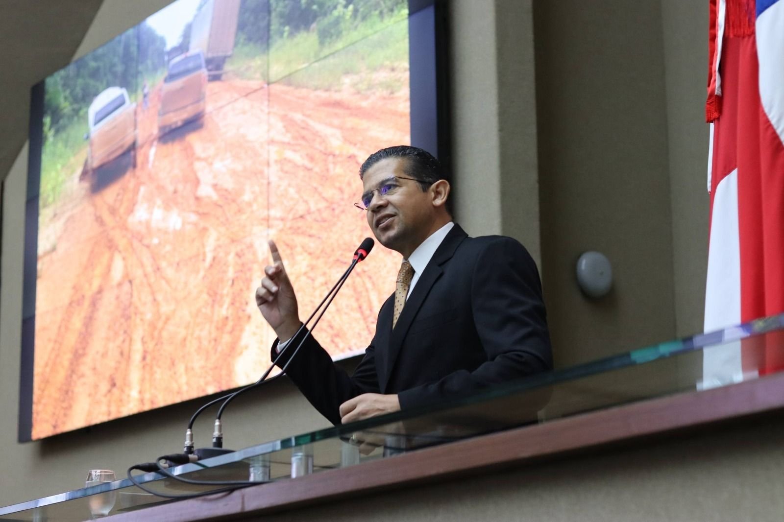 deputados-do-amazonas-se-unem-
