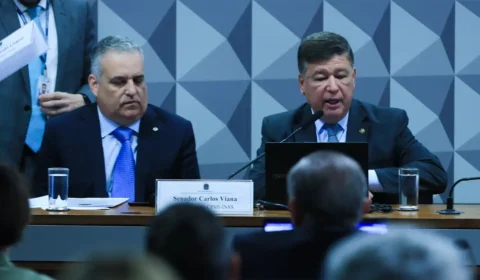 oposicao-elege-presidente-e-re