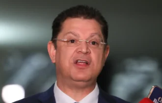 oposicao-ocupa-plenarios-por-a