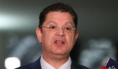oposicao-ocupa-plenarios-por-a
