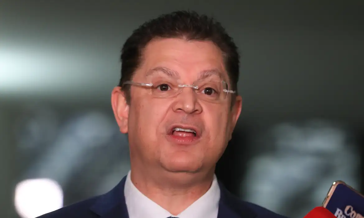 oposicao-ocupa-plenarios-por-a